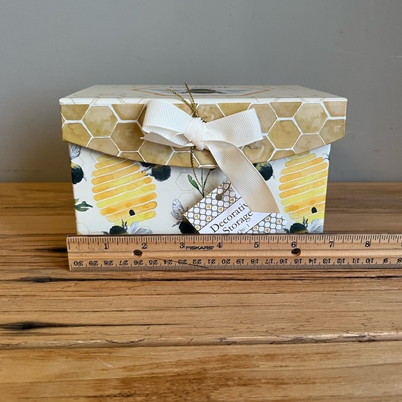 NWT large rectangular storage box - Picture 8 of 8